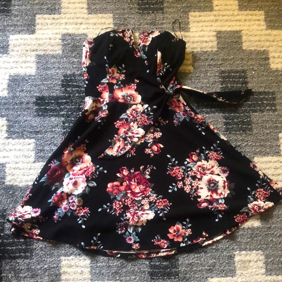 Floral dress above the knee with zipper - Picture 1 of 4